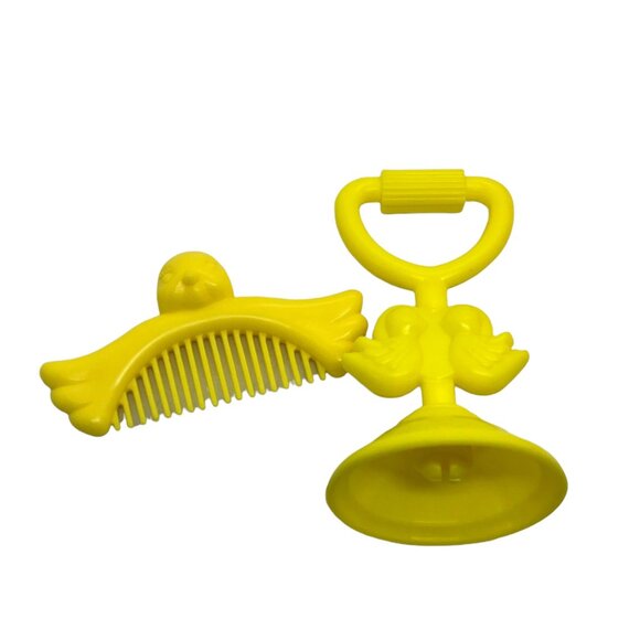 Huggy Tails Fuzzy Tummy Rare Hasbro Bird with Stand & Comb - Picture 5 of 5